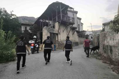 Kozan’da narkotik uygulamasında aranan terör örgütü üyesi yakalandı