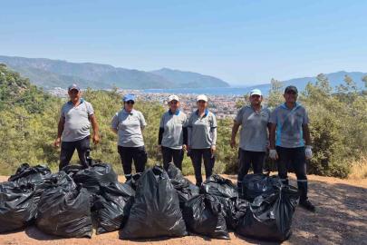 Marmaris’te seyir noktalarında temizlik çalışması