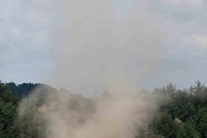 Menteşe’de küçük ölçekli hortumlar toz bulutlarına neden oldu