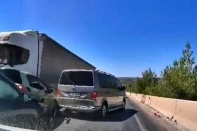 Milas’taki 5 araçlı kaza kameraya yansıdı