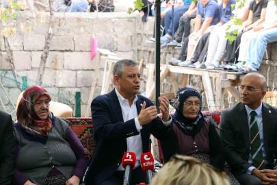 Özgür Özel’den gaf: "Kayseri’ye CHP’li belediyede getireceğiz"