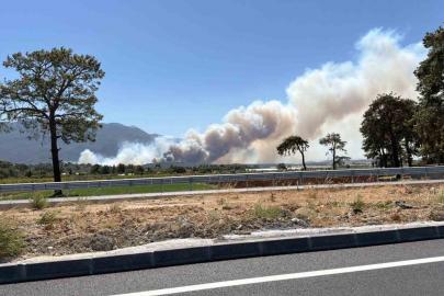 Seydikemer’de başlayan yangın Antalya Kaş sınırlarına sıçradı