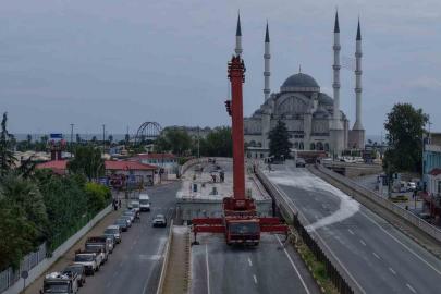 Yıkımı süren Reşadiye Viyadüğü’nde ilk beton blok sökülerek alındı