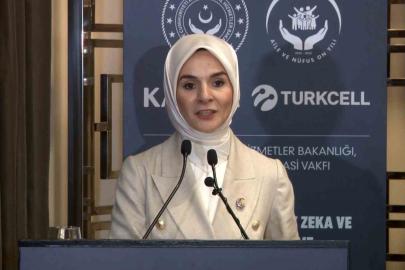 Aile ve Sosyal Hizmetler Bakanı Göktaş: "Kadınları dijital dünyanın risklerine karşı koruyan stratejik bir adım atıyoruz"
