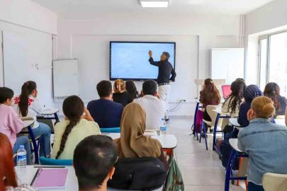 Akademilerde yeni eğitim dönemi başladı