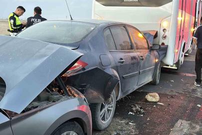 Aksaray’da kum fırtınası zincirleme kazaya neden oldu: 16 yaralı