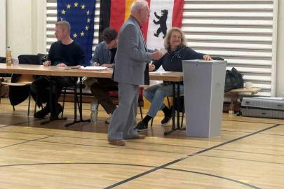 Almanya’da kritik seçim günü: Berlin ve Mecklenburg-Vorpommern’de sandıklar açıldı