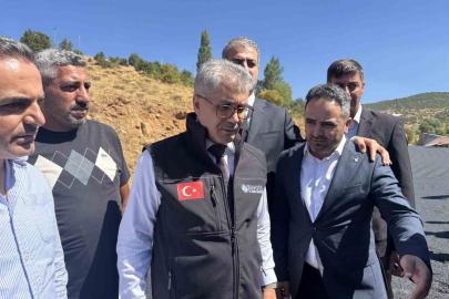 Bingöl’de köy yolları sıcak asfaltla yenileniyor: Hedef bu yıl 100 kilometre