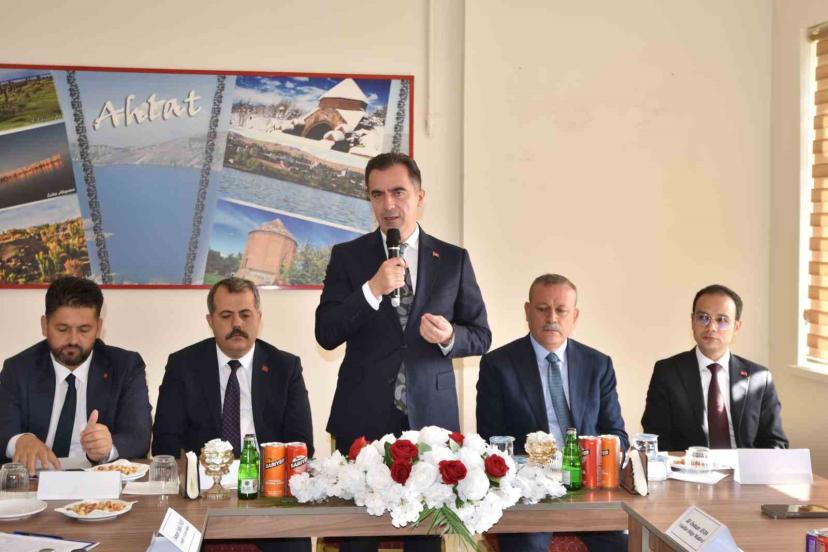 Bitlis’te "Geleneksel Ahlat Taş İşçiliği Çalıştayı" düzenlendi