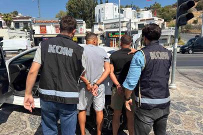 Bodrum’da kırmızı bültenle aranan şüpheli sahte kimlikle yakalandı