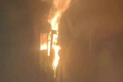 Bolu’da apartmanın elektrik panosu alev alev yandı
