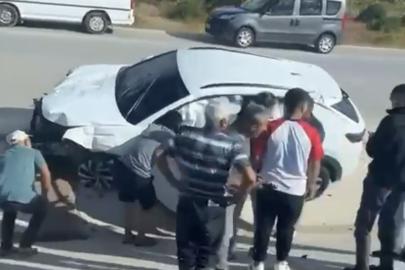 Burdur’da refüjdeki trafik levhalarına çarpan sürücü yaralandı