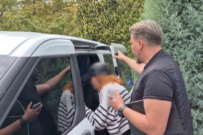 Ceza ve İrem Derici konserlerini iptal etti, esnafın şikâyetçi olduğu sorumlu karakola götürüldü