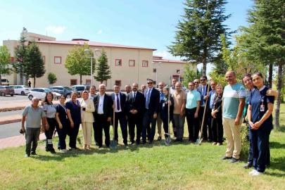 Devlet Hastanesi’nde ağaçlandırma seferberliği