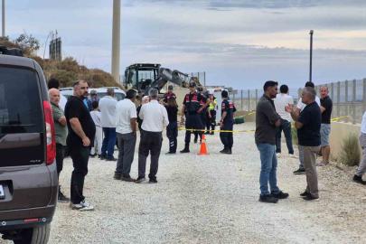 Devrilen kamyonetteki 15 yaşındaki sürücü hayatını kaybetti