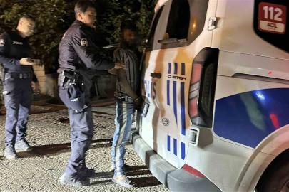 Direksiyona alkollü geçti, 2 araca çarpıp yaya olarak kaçtı