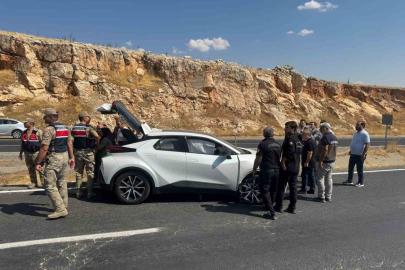 Diyarbakır’da otomobil ile traktör çarpıştı: 4 yaralı