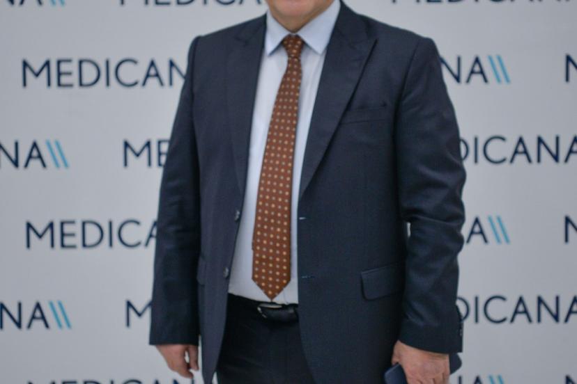 Dr. Özcan Akan: "Güvenli bakım, sağlıkta en temel önceliğimizdir"