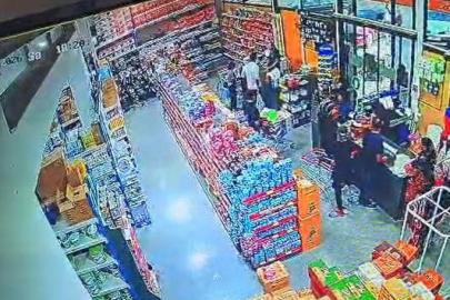 Düğünlerden para çalan zanlı bu kez markette yakalandı