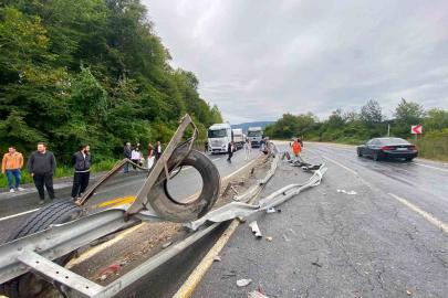 Düzce’de makasyalan tır trafiği felç etti