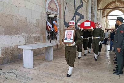 Edirne’de Kıbrıs Gazisi Özbek, askeri törenle uğurlandı