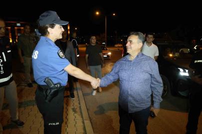Elazığ Emniyet Müdürü Karan, öğrenci yurt çevresini inceledi, aydınlatma eksikliği için görüşme yaptı