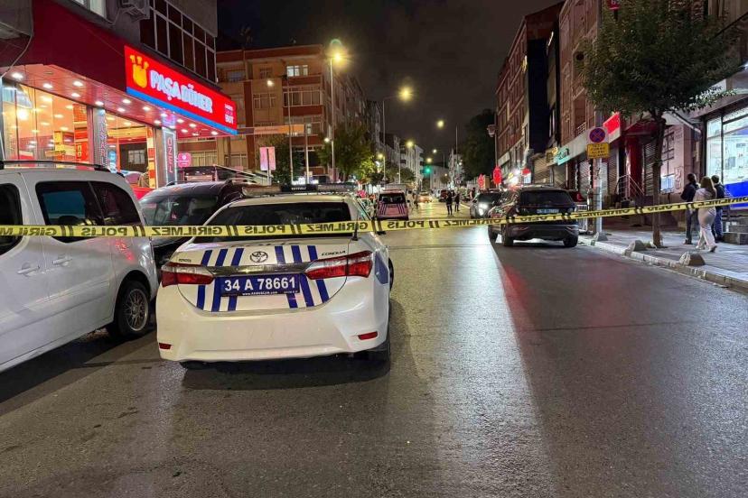 Esenler’de polisin üzerine yürüyen eli bıçaklı şahıs etkisiz hale getirildi