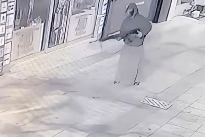 Etek giyip iş yeri kurşunladılar, polis ekiplerinden kaçamadılar