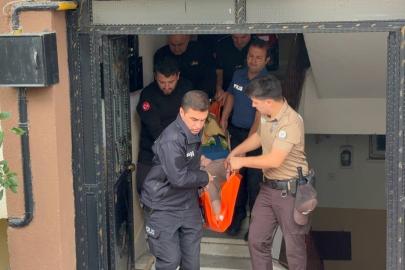 Evde düşen yaşlı kadın itfaiye ekiplerince kurtarıldı