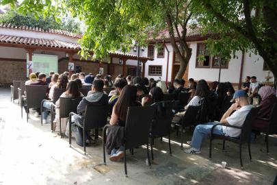 Filistinli akademisyen Gazzeli öğrencilerin zorluklarını anlattı