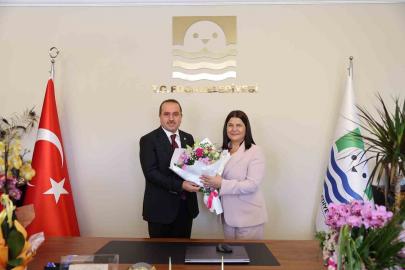 Foça’yı ziyaret eden Kırkpınar: "Birikmiş sorunları el ele vererek çözeceğiz"