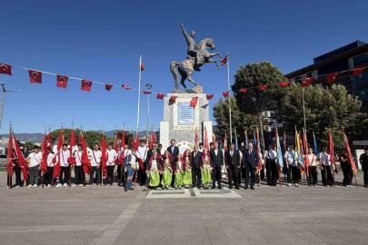 İlköğretim Haftası kutlama programı Edremit’te düzenlendi