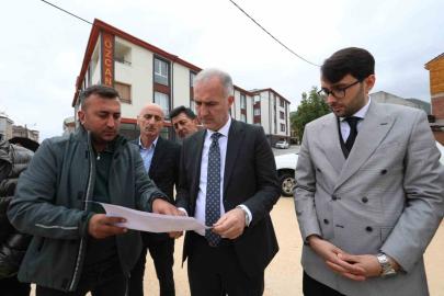 İnegöl’de 27 sokakta sathi kaplama çalışması başladı