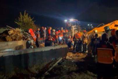 İstanbul Valiliğinden Büyükçekmece’deki göçükle ilgili açıklama: 3 kişi gözaltına alındı