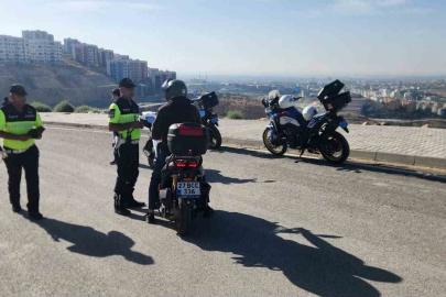 Jandarma ekipleri motosiklet ve okul servislerine yönelik denetimlerini artırdı