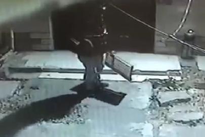 Karabük’te demir mazgal hırsızlığı kamerada