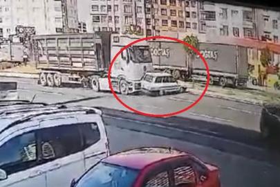 Kayseri’de tırla çarpışan otomobilin takla attığı kaza kamerada