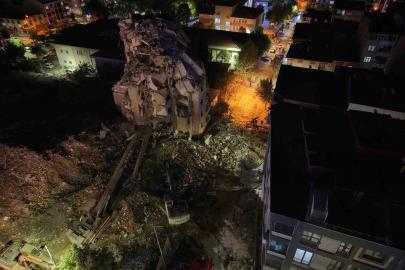 Küçükçekmece’de yıkım çalışmasında çöken binada arama çalışmaları sona erdi