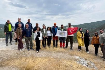 Kütahyalı dağcılar, İkitaş Kanyonu’nda 15 kilometre yürüdü