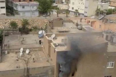 Mardin’de binada çıkan yangında mahsur kalan 2 kişi kurtarıldı