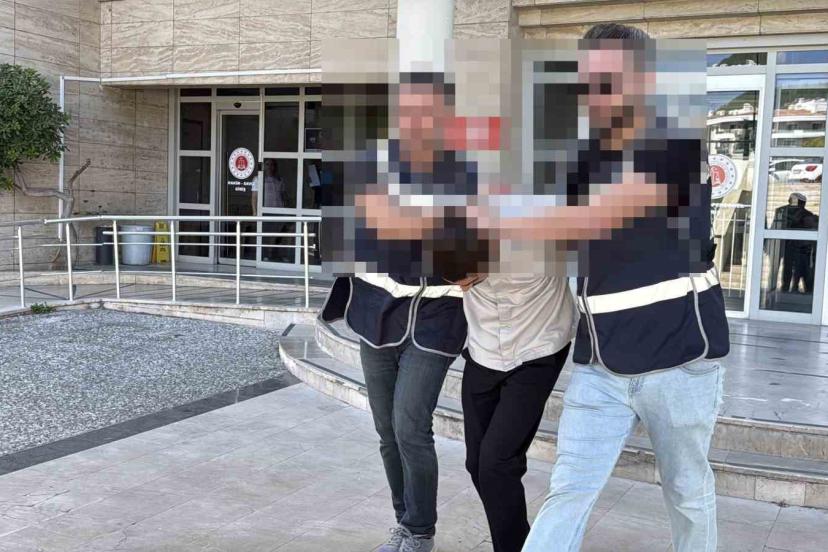 Menteşe’de Atatürk büstünü yerinden söken şüpheli tutuklandı