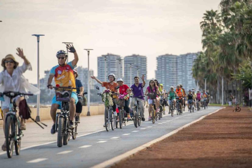 Mersin’de bisikletseverler güvenli sürüş için pedal çevirdi