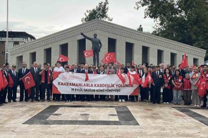 Osmaniye’de gaziler mehter marşlarıyla yürüdü