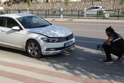 Otomobilin çarptığı yaşlı adam ağır yaralandı