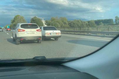 Otoyol üzerinde tehlikeli hareketler kameraya yansıdı