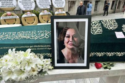 Oyuncu Gülsen Tuncer son yolculuğuna uğurlandı