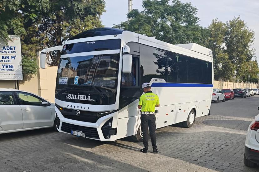 Salihli’de okul servislerine sıkı denetim