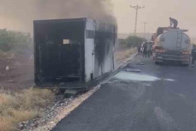 Siirt’te jeneratör taşıyan tır yan yattı, jeneratör alev aldı