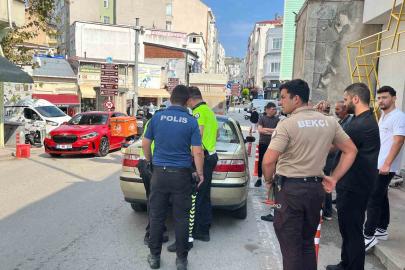 Sinop’ta epilepsi krizi geçiren genç otomobile çarptı