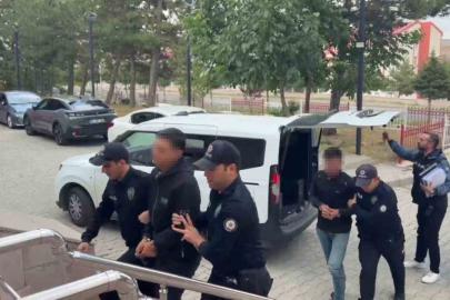 Sivas’ta 3 saatte 11 iş yerini soyan zanlılar tutuklandı